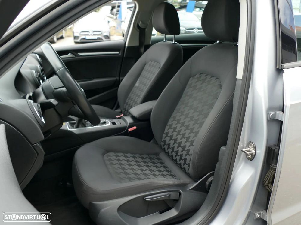 Audi A3 Sportback 2.0 TDI Advance - 25