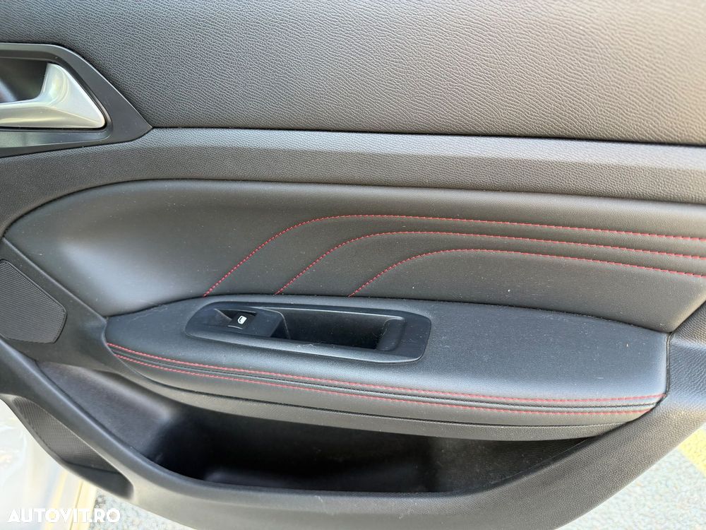 Peugeot 308 1.5L BlueHDI EAT8 GT - 14