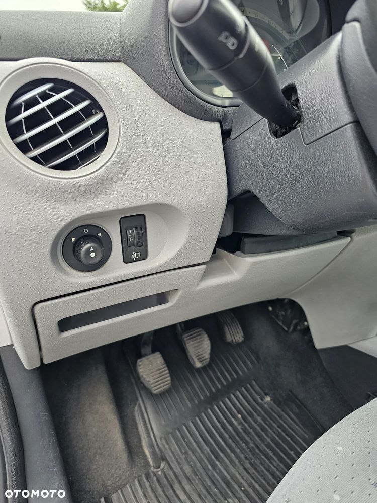 Citroën C3 1.4 HDi X - 24