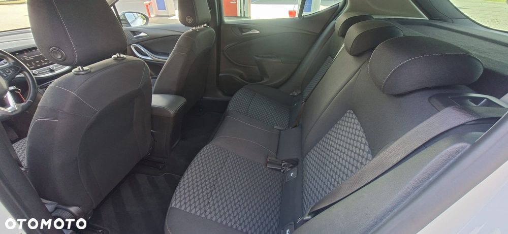 Opel Astra 1.4 Turbo Start/Stop Dynamic - 22