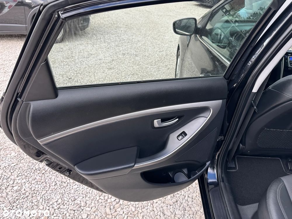 Hyundai i30 1.6 GDI Premium - 20