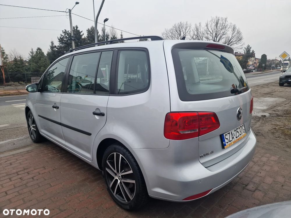 Volkswagen Touran 1.6 TDI DPF BlueMot Comfortline - 6