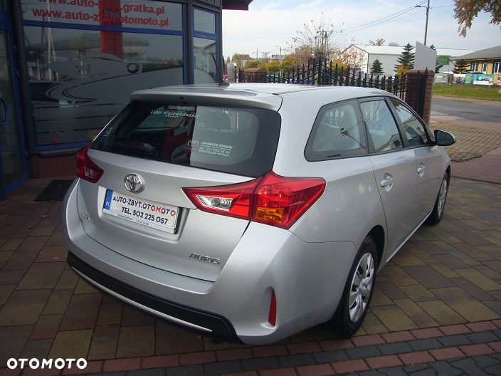 Toyota Auris 1.4 D-4D Active - 7