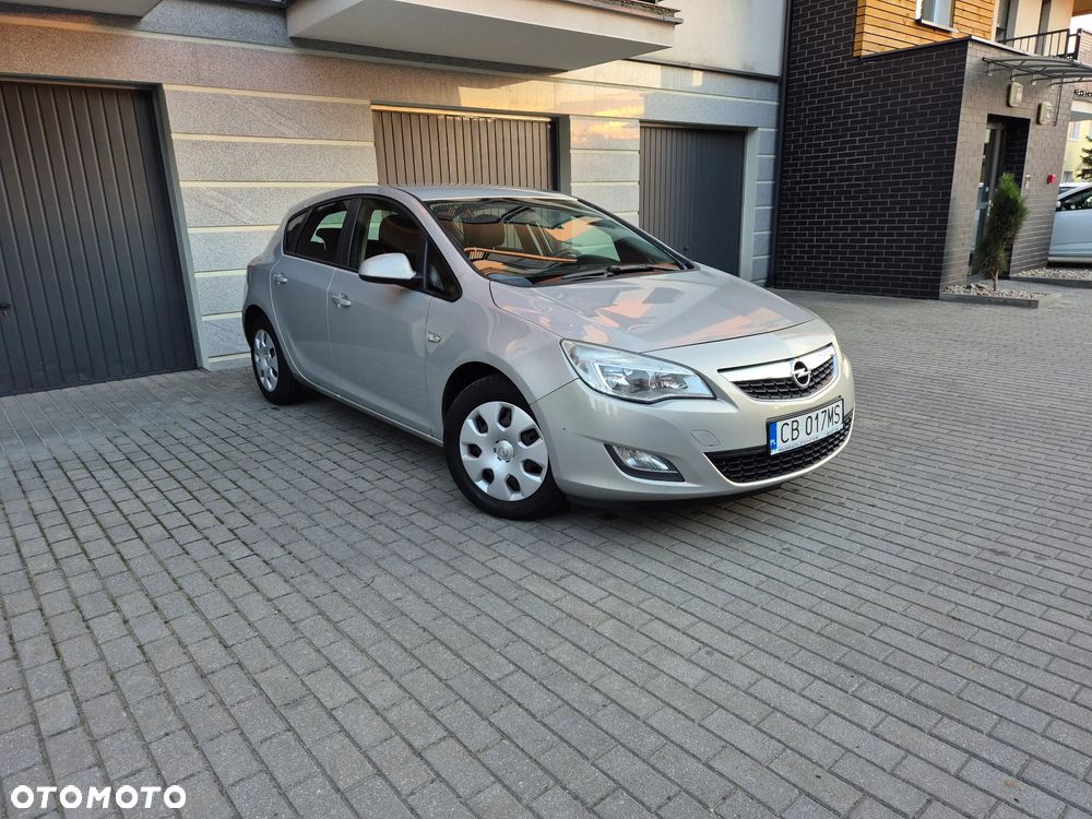 Opel Astra 1.6 Enjoy - 2