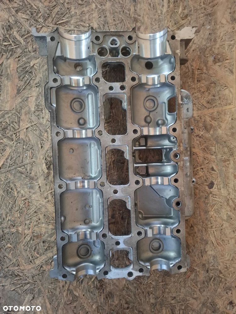 Volvo  pokrywa zaworowa 32267403 - 2