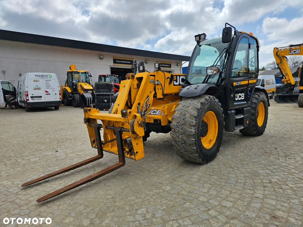 JCB 542-70 Agri - 8