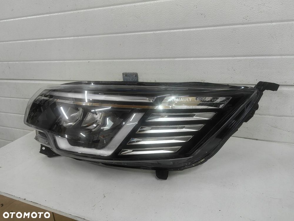 RENAULT TRAFIC IV LAMPA PRZEDNIA LEWA FULL LED 260601790R - 2