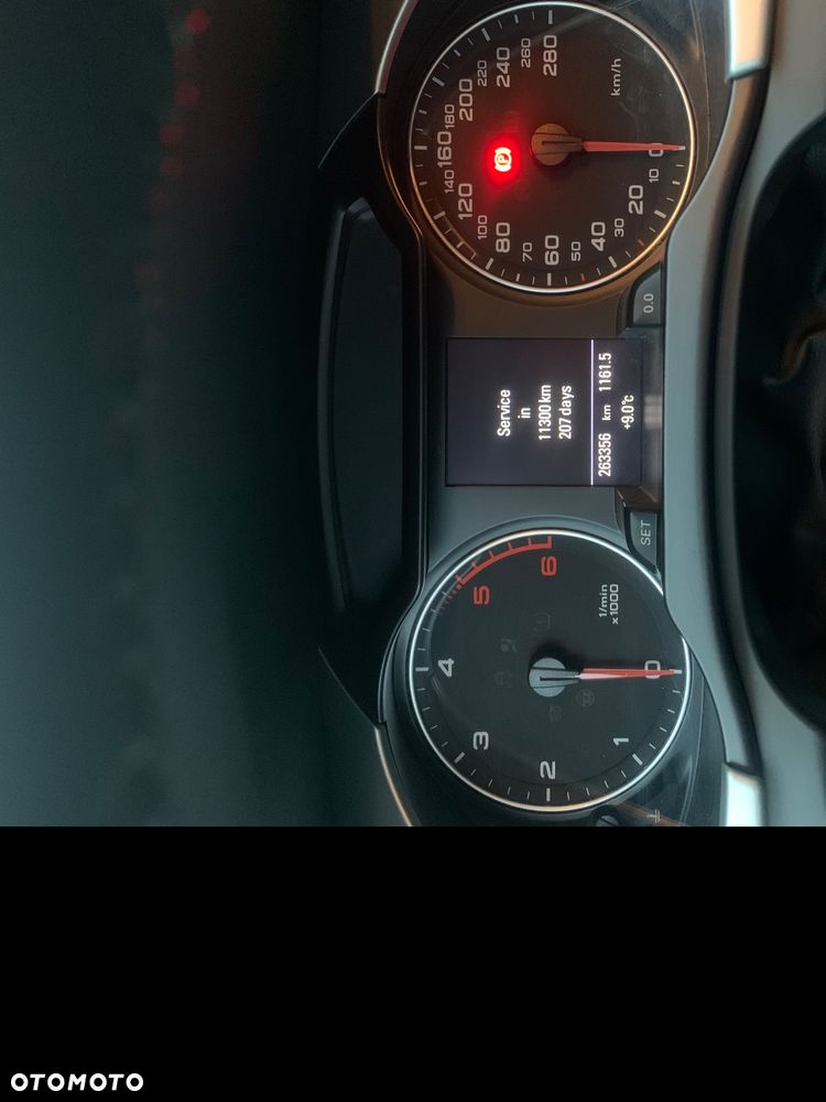 Audi A4 Avant 2.0 TDI - 6