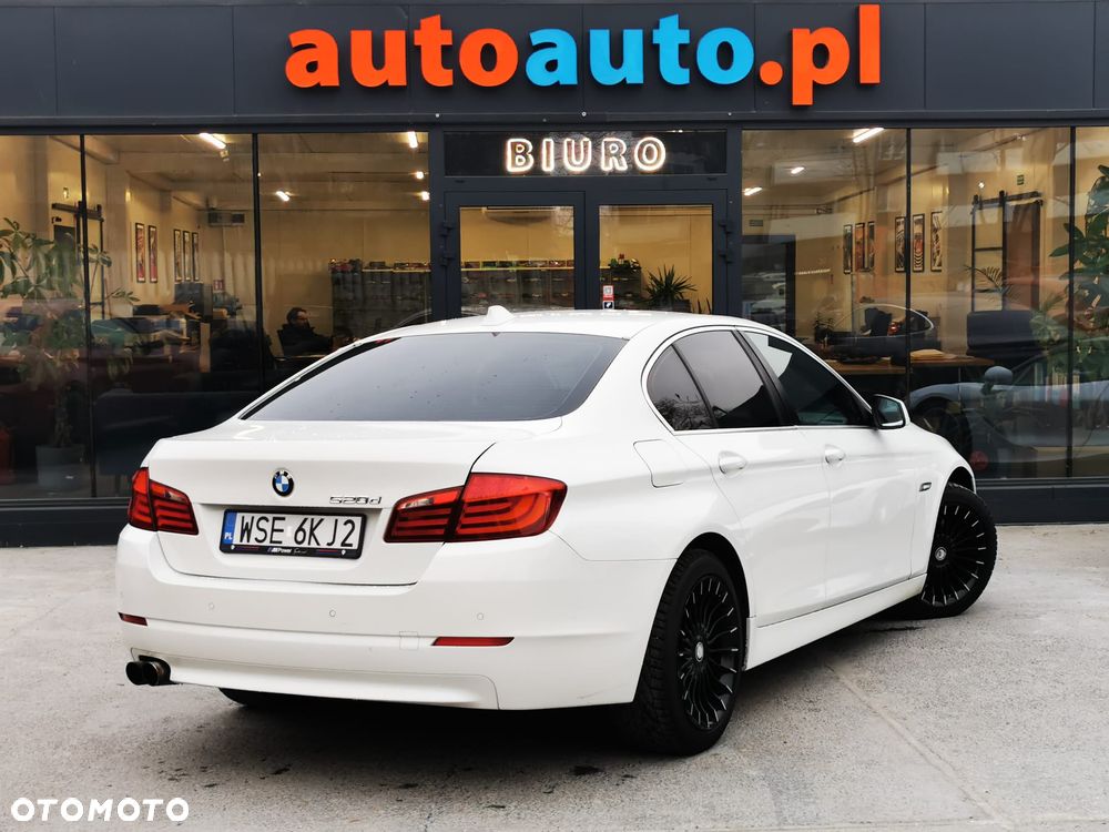 BMW Seria 5 520d - 23