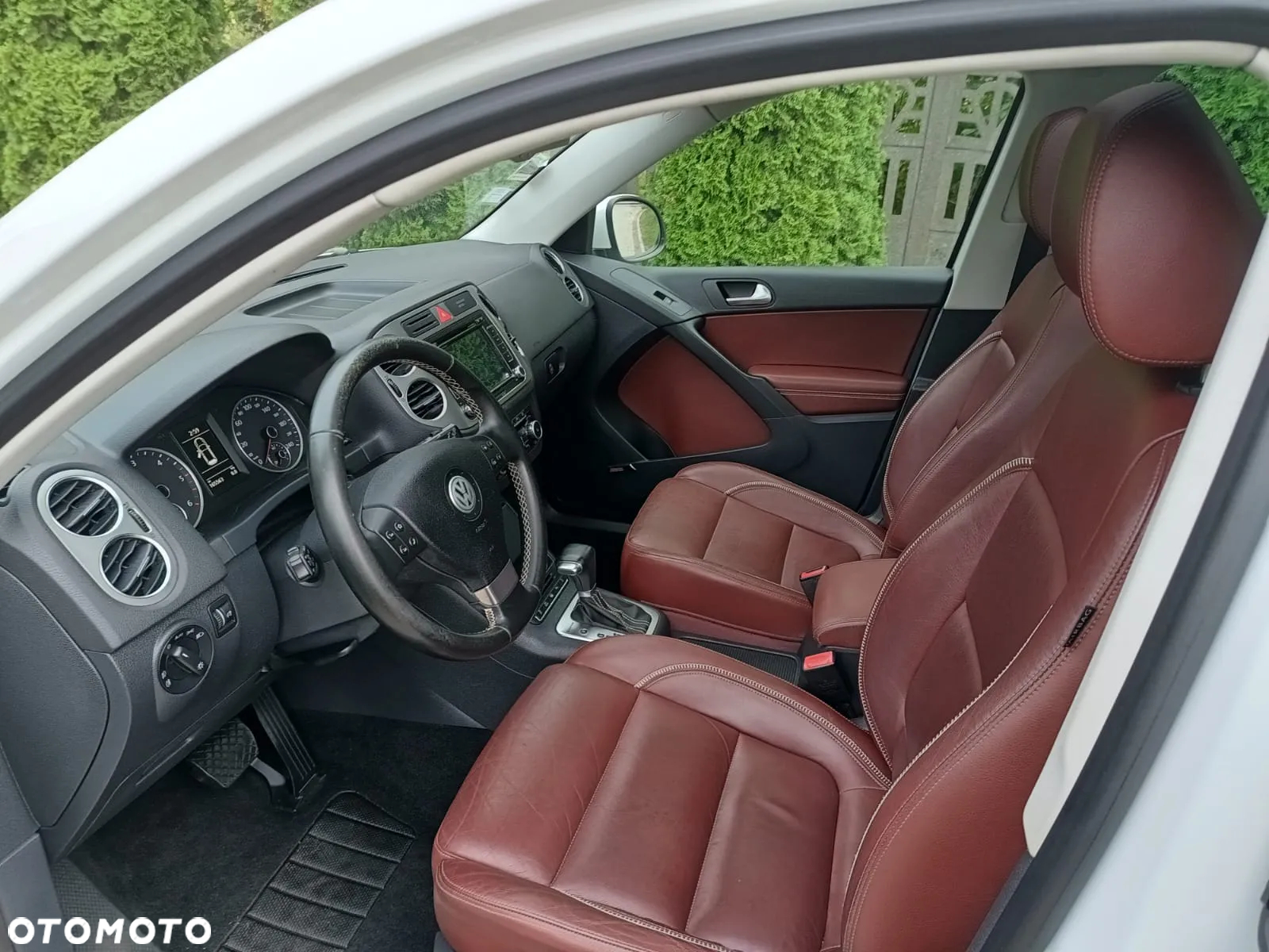 Volkswagen Tiguan 2.0 TDI 4Mot Perfectline R-Style DSG - 11