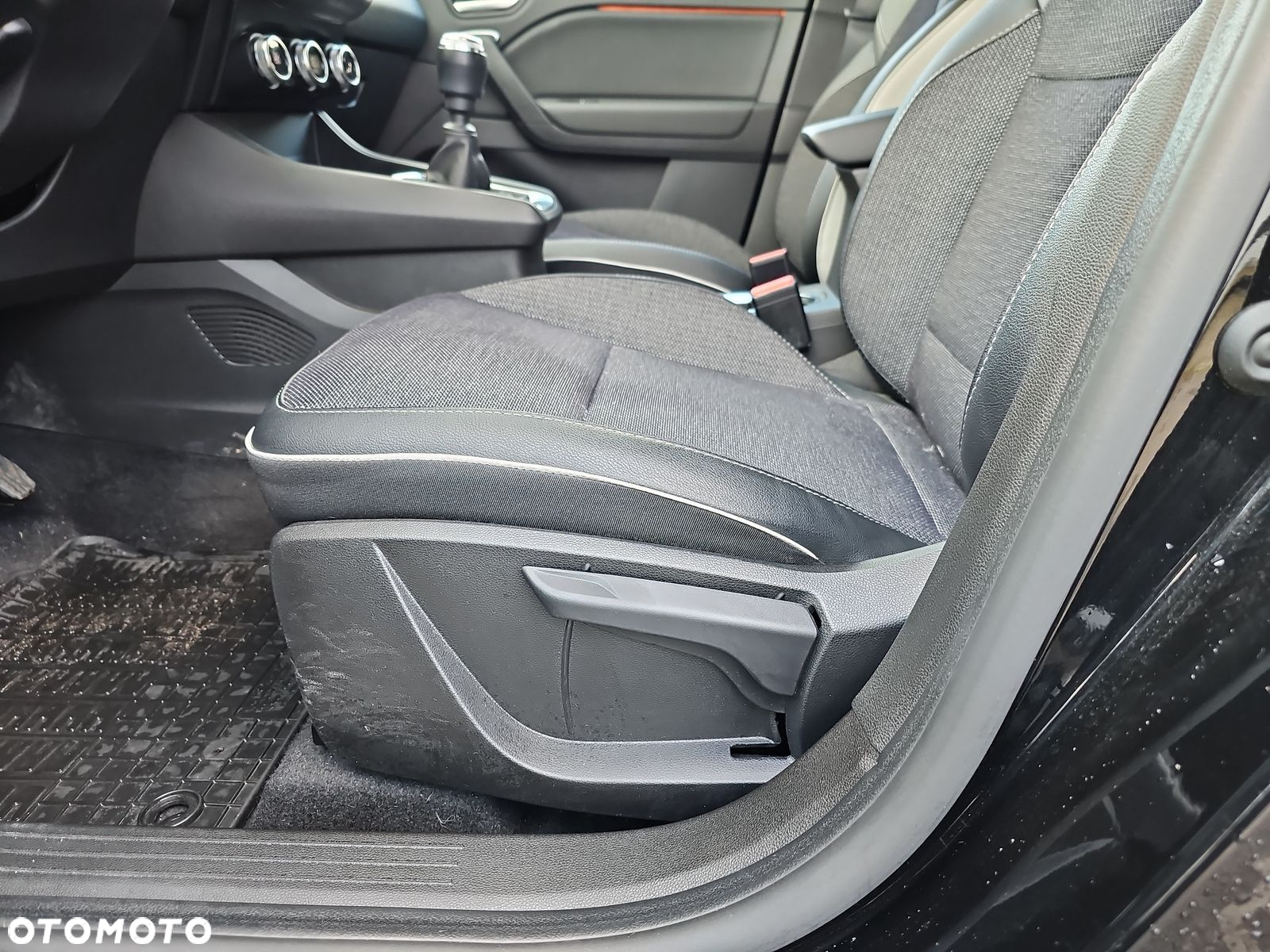 Renault Captur 1.0 TCe Techno - 17