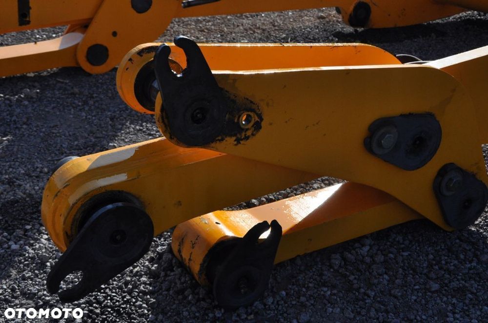RAMIĘ JCB 411 - 5