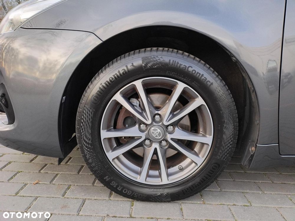 Toyota Avensis 1.8 Premium - 9