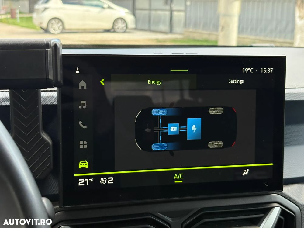 Dacia Duster HEV 140 Journey - 29