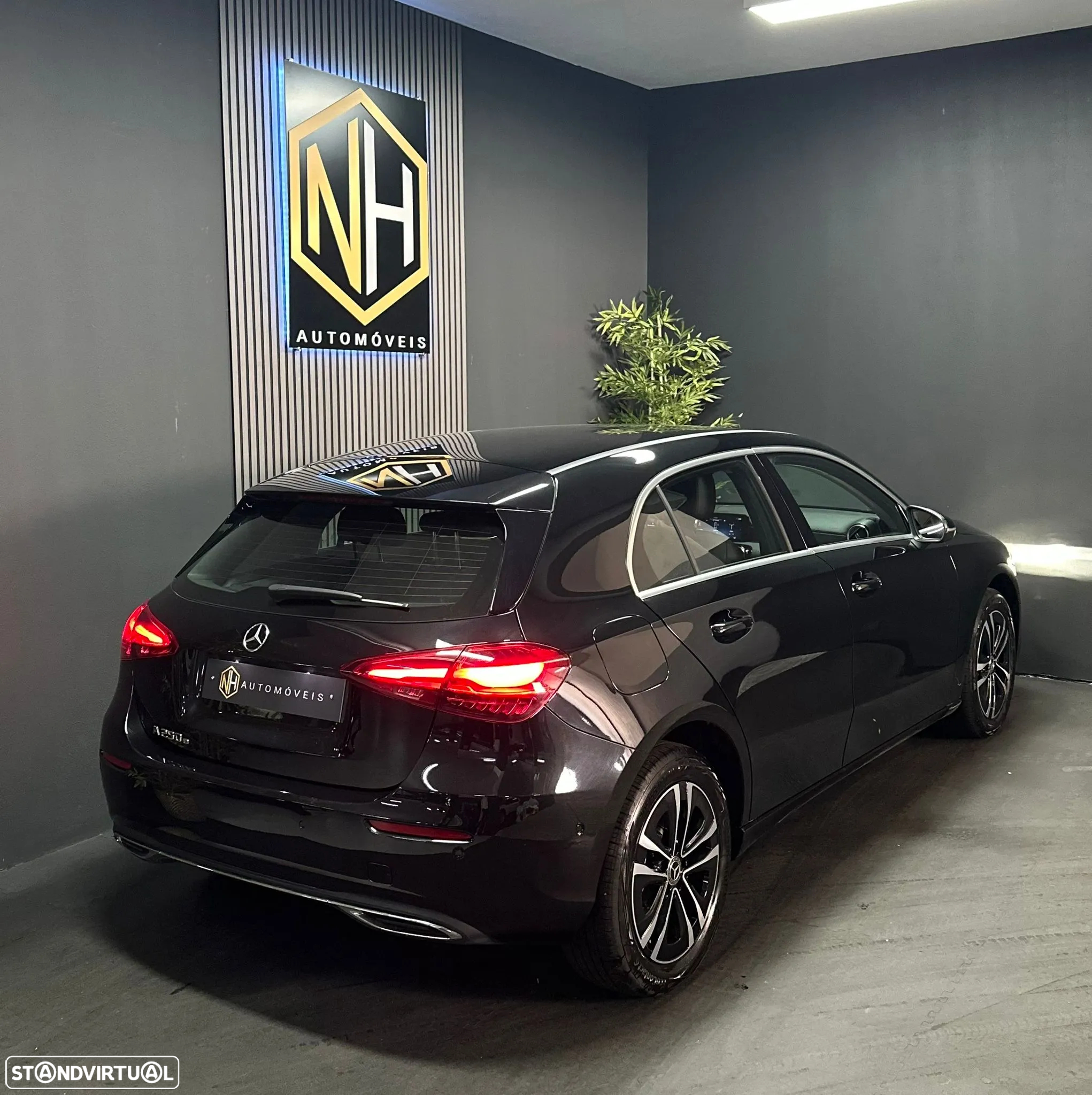 Mercedes-Benz A 250 e Style Plus - 4