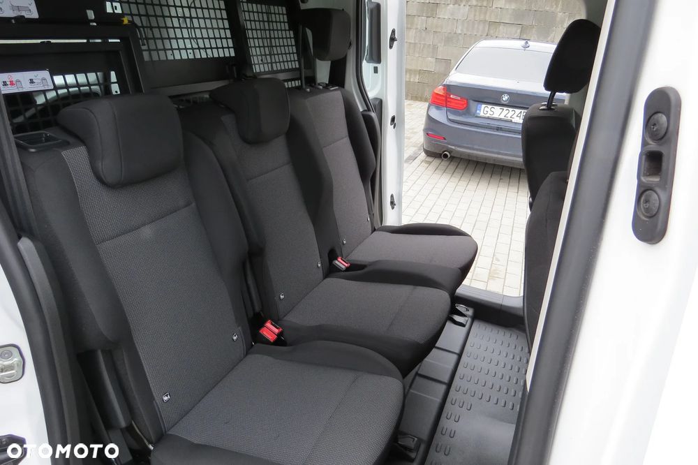 Toyota Proace City 1.2 D-4t 130km A/t Long Brygadówka - 16