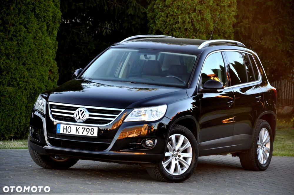 Volkswagen Tiguan - 1