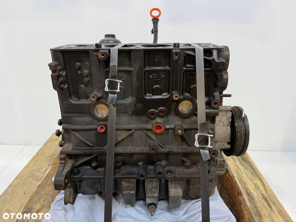DÓŁ SILNIKA CAY CAYC VW Golf VI Polo V Touran II 1T Passat B6 B7 1.6 TDI - 7