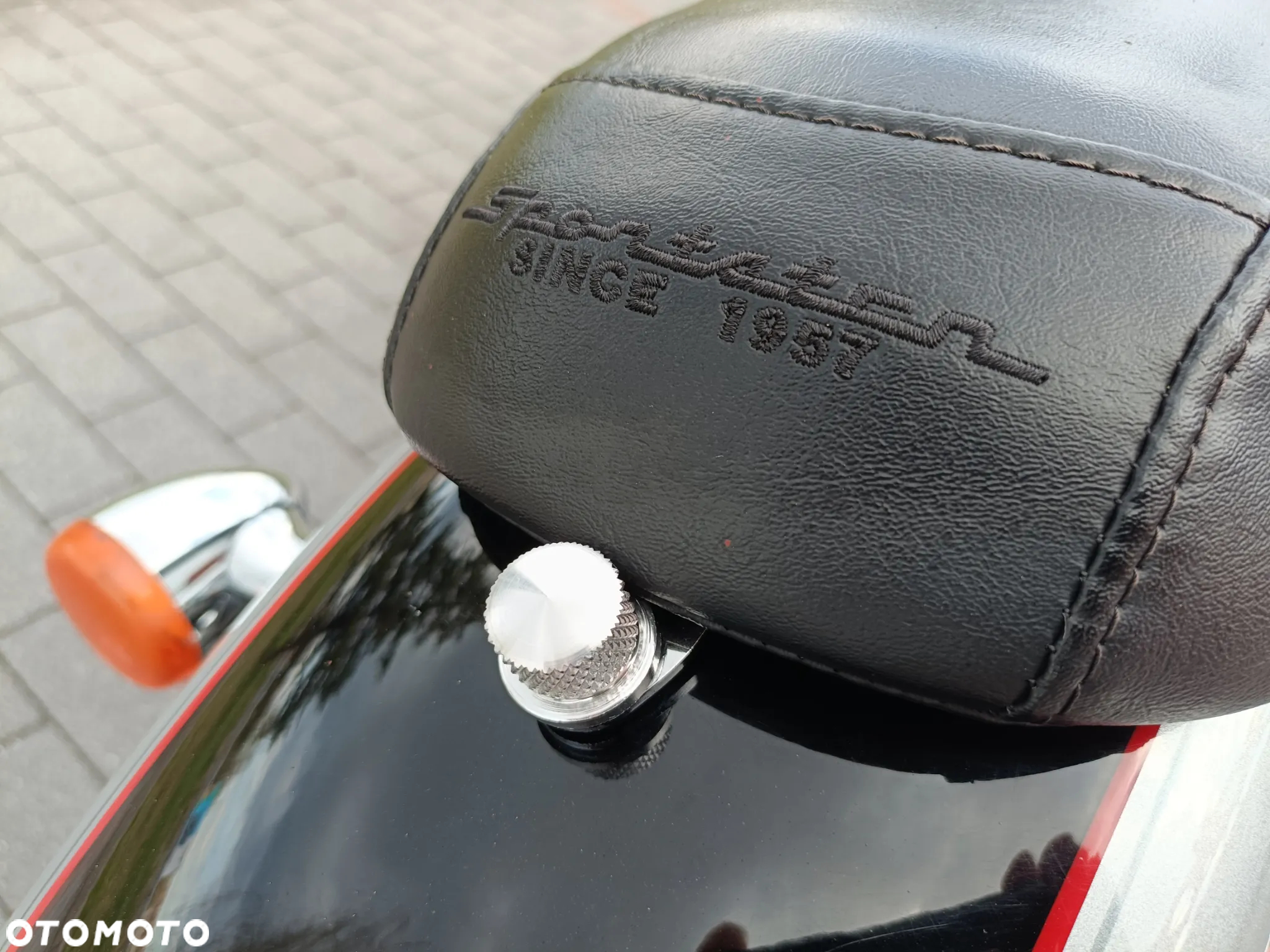 Harley-Davidson Sportster Custom 1200C - 18