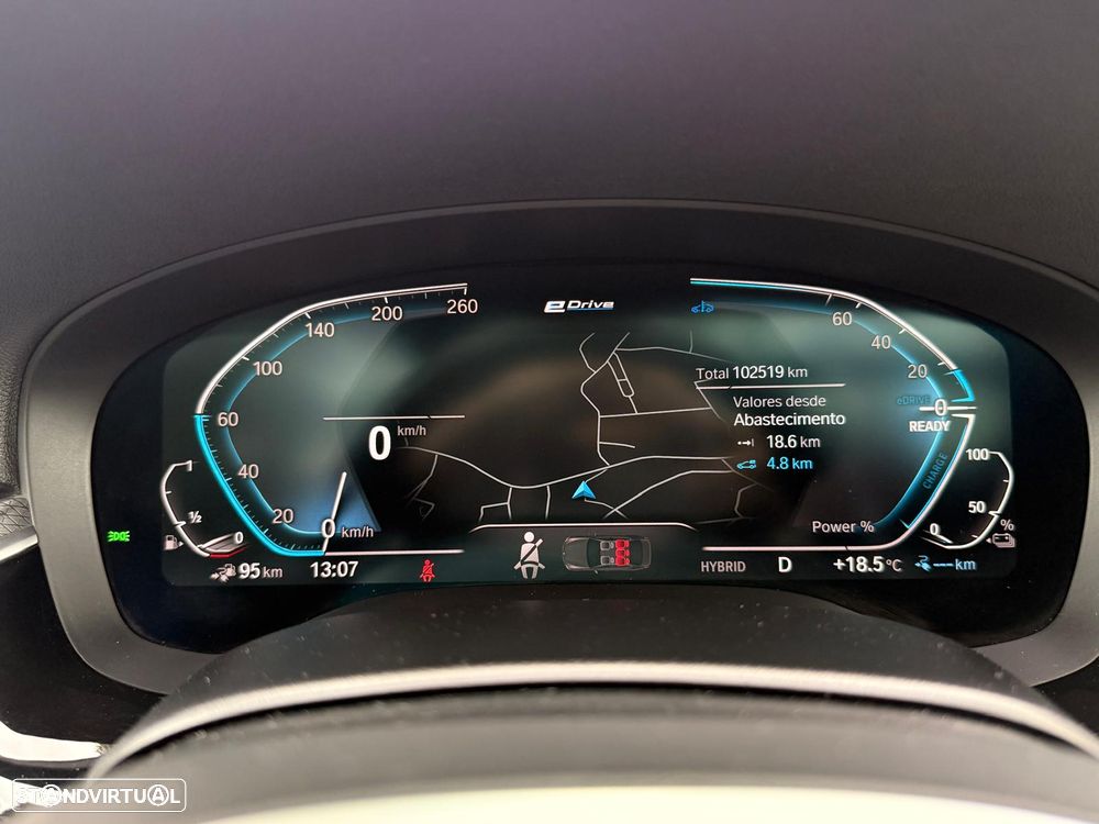 BMW 530 e Pack Desportivo M - 27