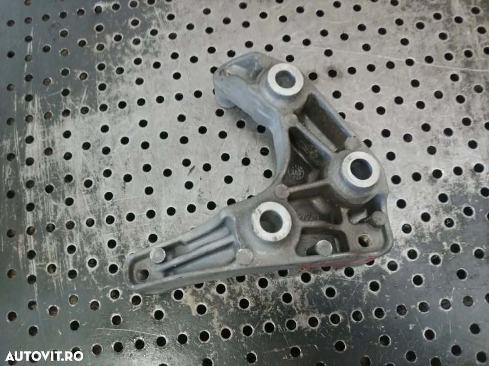 suport compresor ac 1.7 cdti  z17dtr opel astra h 8980055390 - 3