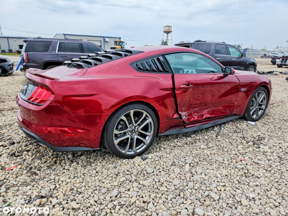 Ford Mustang - 3
