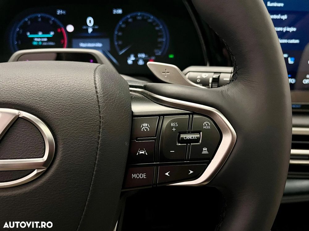 Lexus Seria RX 450h+ E-Four PHEV Executive - 28