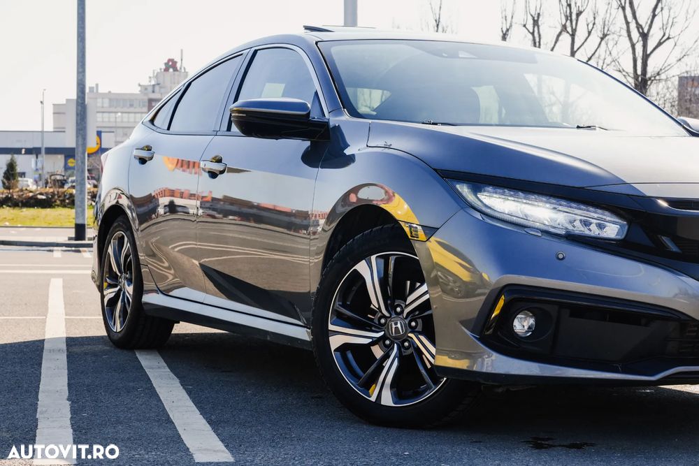 Honda Civic 1.5 VTEC Turbo CVT Executive - 3