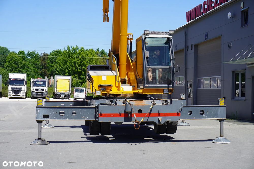 Sennebogen 630 Dźwig terenowo-szosowy / Zasięg 30 m / Udźwig 30 t / 4 szt - 21