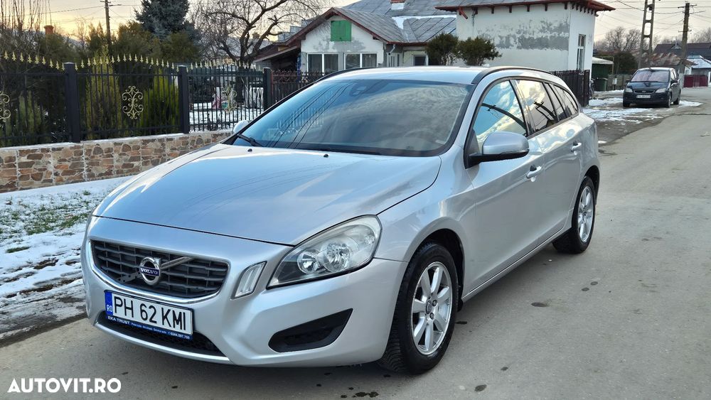 Volvo V60 D2 Start-Stop Momentum - 1