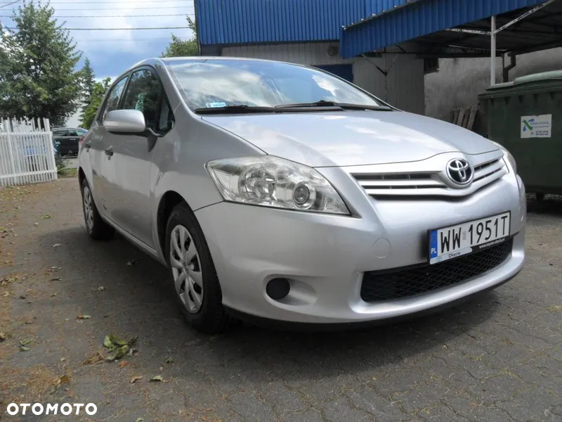 Toyota Auris 1.4 D-4D Luna - 3