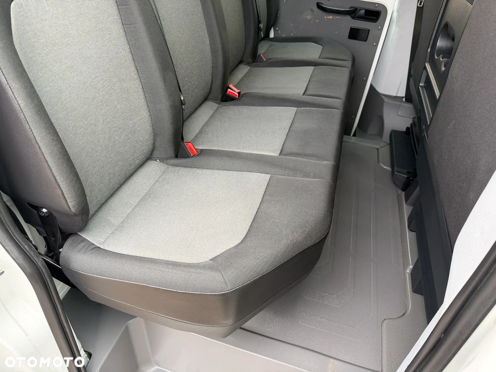 Volkswagen Crafter Doka Brygadówka 7 osób - 29