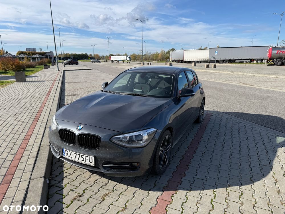 BMW Seria 1 116i Sport Line - 2