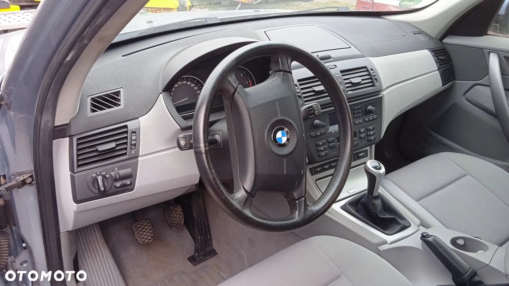 Deska rozdzielcza zegary kierownica airbag radio panel klimatyzacji kratki manetka przełącznik świateł BMW X3 E86 - 1