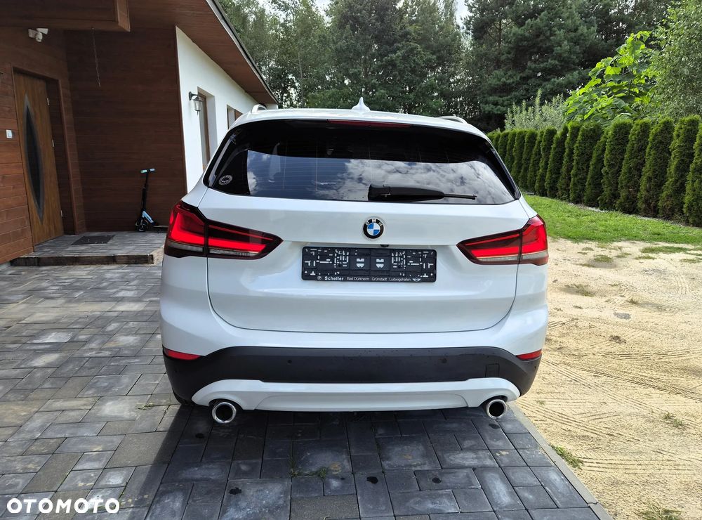 BMW X1 sDrive18d Advantage sport - 4