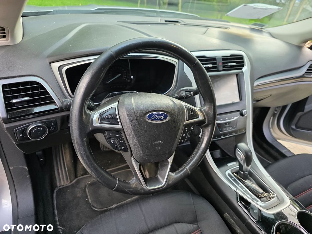 Ford Fusion - 9
