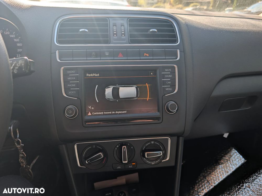 Volkswagen Polo - 2