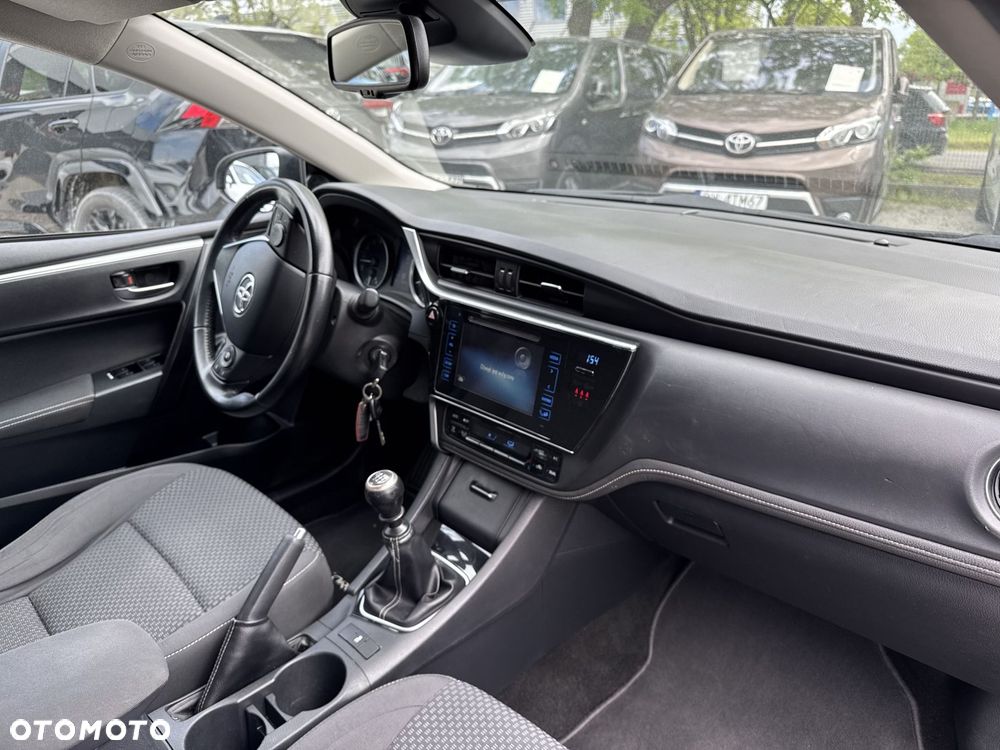 Toyota Corolla 1.6 Comfort - 9