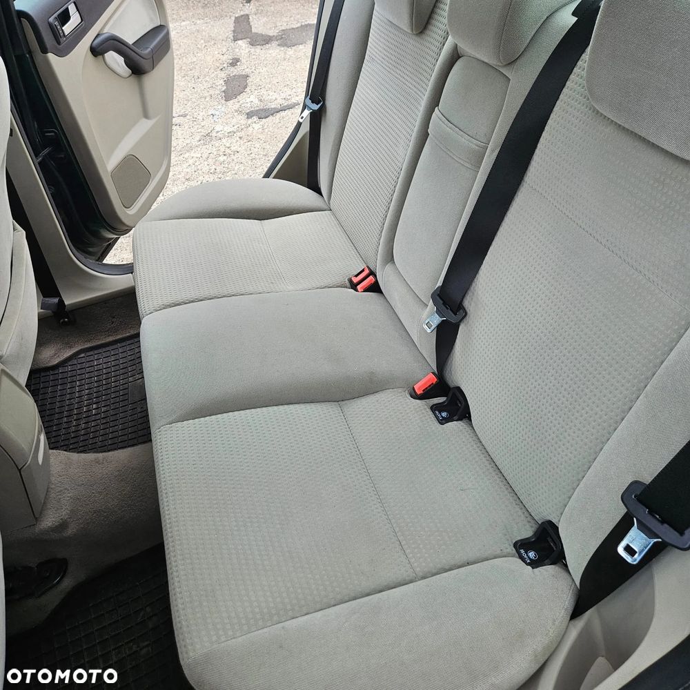 Ford Focus 1.6 Ghia - 2