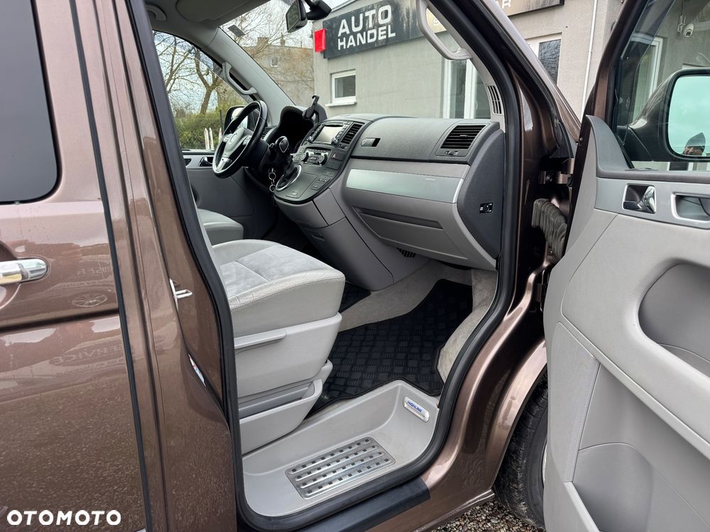 Volkswagen Multivan - 15