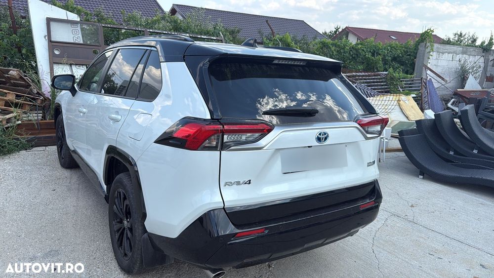 Toyota RAV4 2.5 PHEV VVT-iE 4x4 Style Bi-Tone - 6