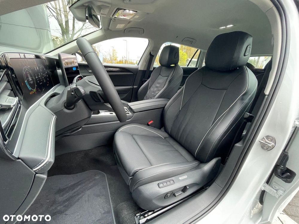 Volkswagen Passat - 13
