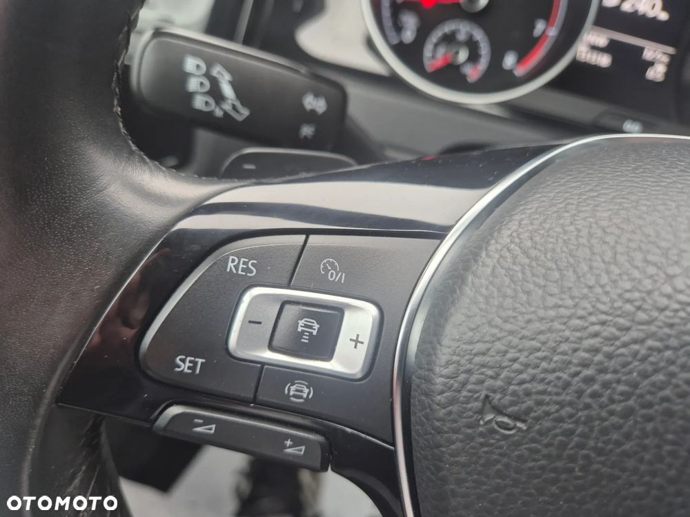 Volkswagen Golf 1.5 TSI ACT OPF DSG IQ.DRIVE - 21