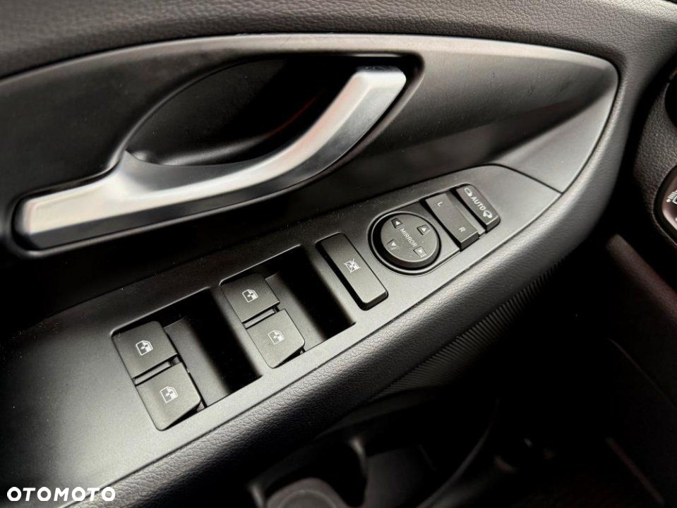 Hyundai i30 - 16