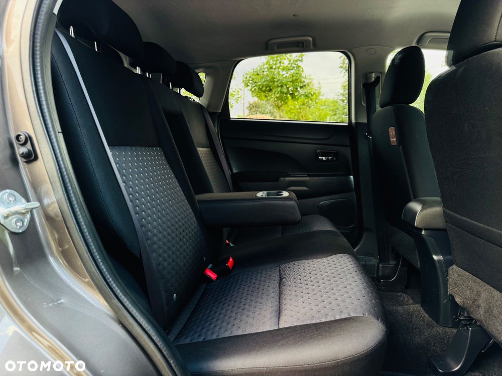 Mitsubishi ASX 1.6 2WD 35 Jahre - 34