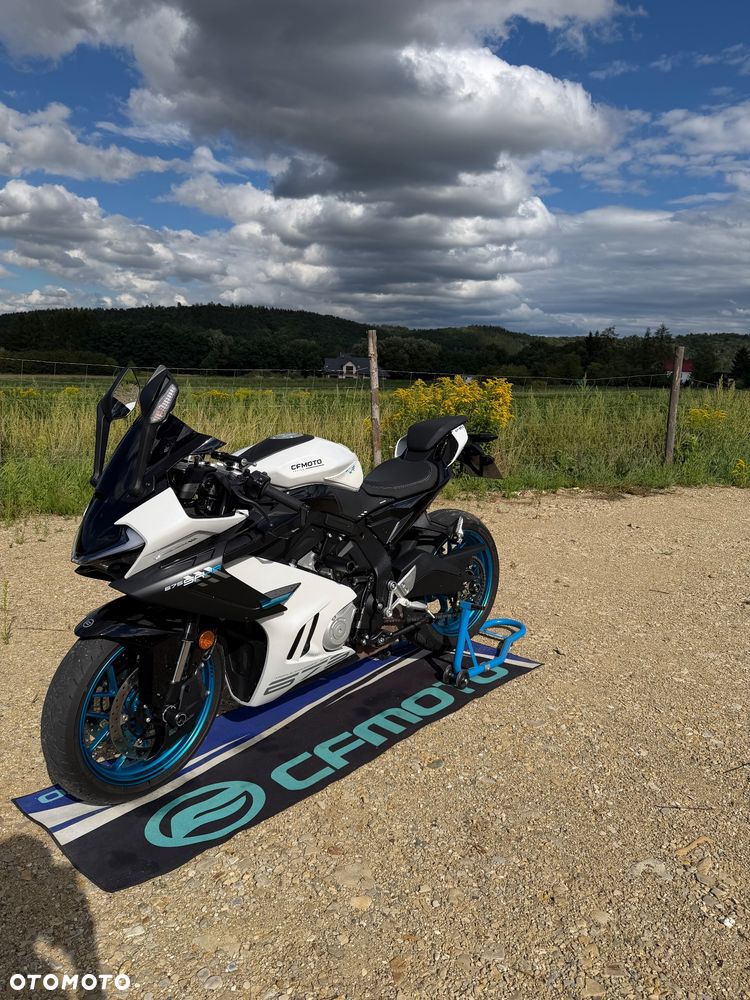 CFMoto 675SR - 3