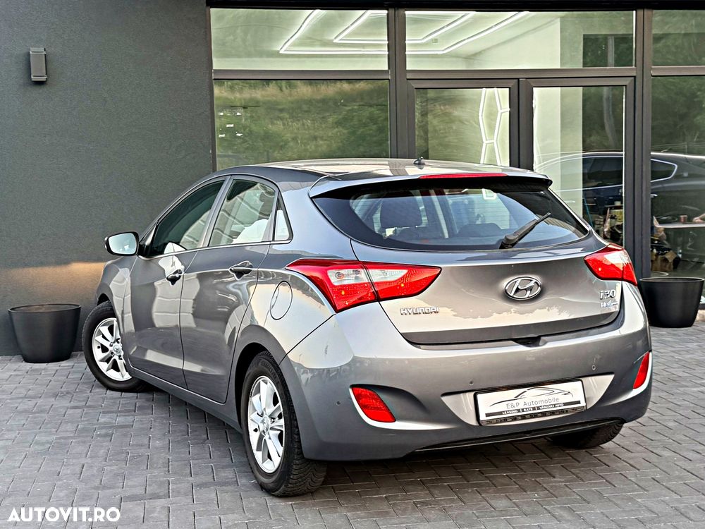 Hyundai i30 1.6 CRDI Style - 12