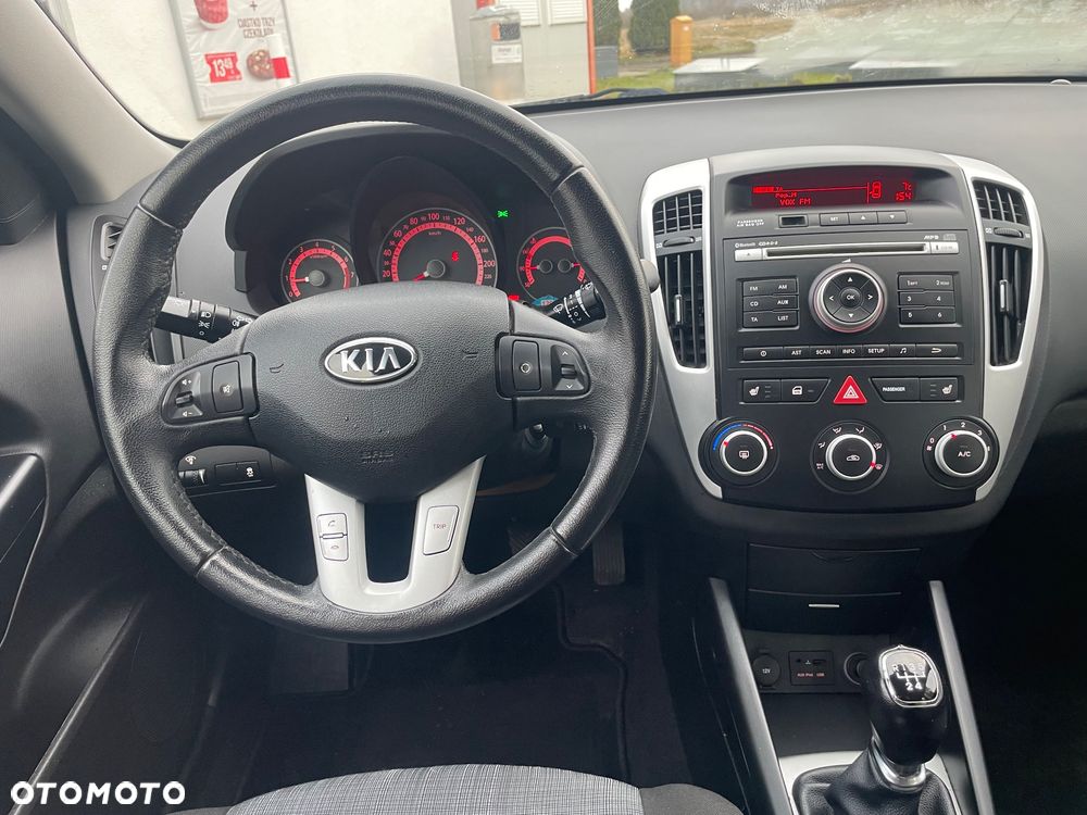 Kia Ceed 1.4 CVVT Attract - 7