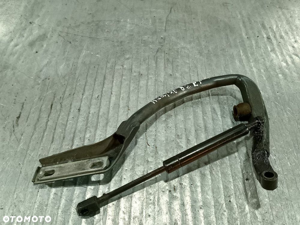ZAWIASY KLAPY BAGAŻNIKA KOMPLET AUDI 80 B2 811827300F  811827299F - 8