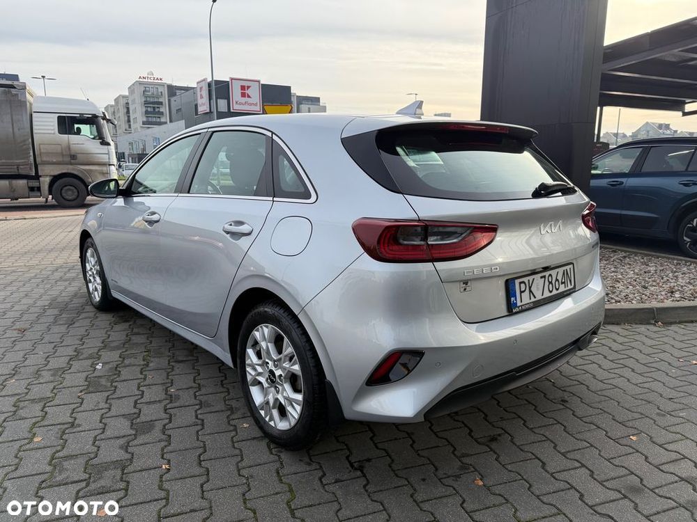 Kia Ceed 1.5 T-GDI M DCT - 11